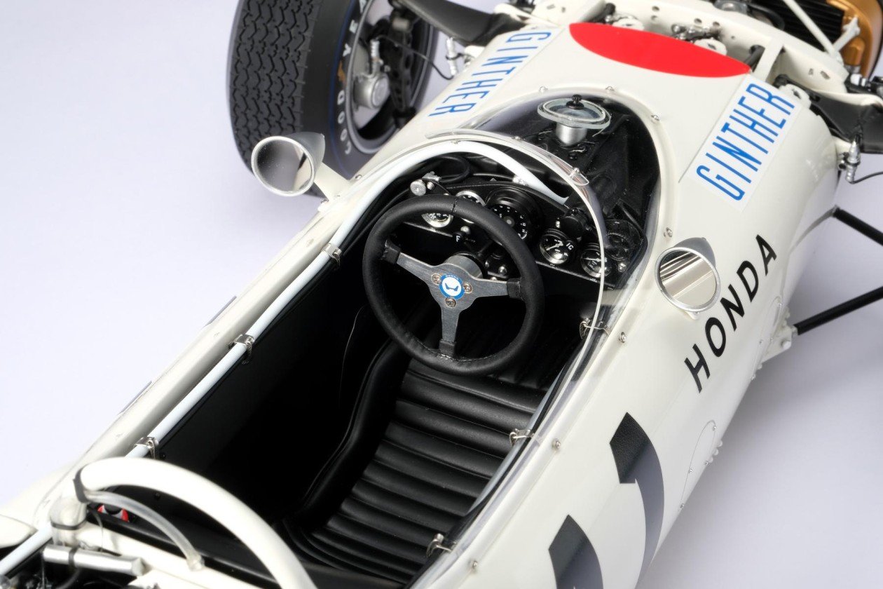 Honda RA272 1:8 Scale Model - Official Honda Racing Shop